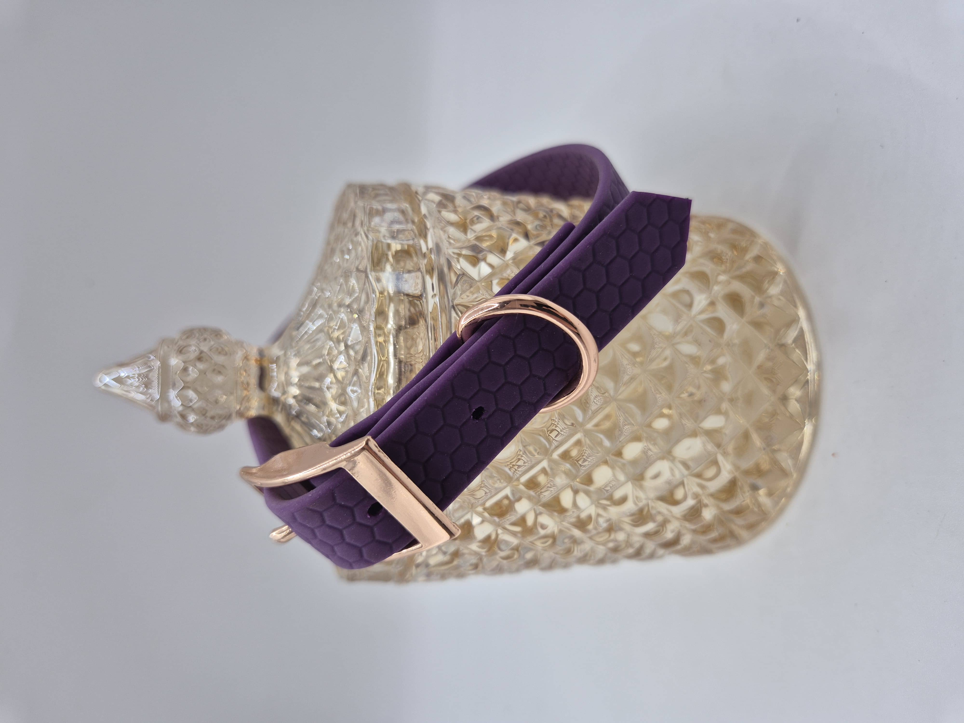 Hexa Halsband Lila